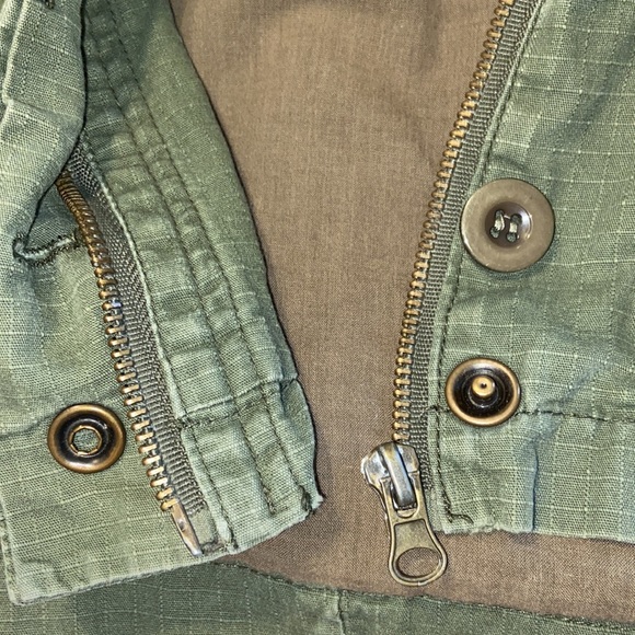 Romeo & Juliet Couture Green Jacket Size Medium - Picture 11 of 12